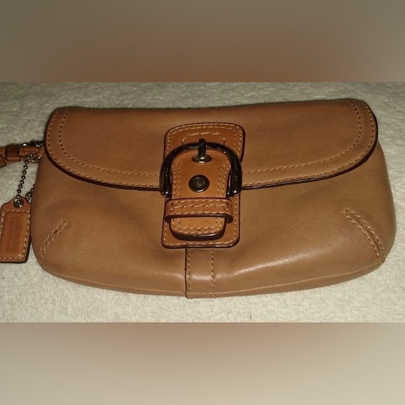 EC Coach Soho Capri Vintage wristlet F42135 - Picture 2 of 9